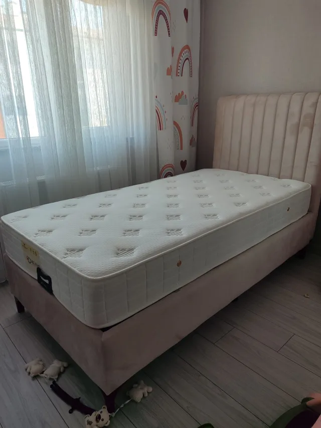 tek kişilik yatak